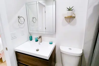 Image de Lovely home newly remodeled near Disneyland, Convention Center and beach
