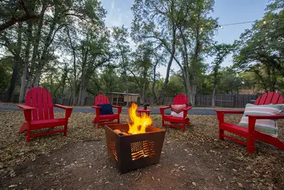 Image de New Private Getaway King Bed, Expansive Deck, Near Yosemit, Ski, Dodge Ridge, Bear