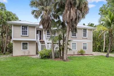 Image de Palm Paradise- Charming Island Bungalow in Downtown Sanibel