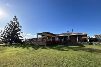 Image de Dukes of Yorkes - Wallaroo Beach Frontage - Entire Home