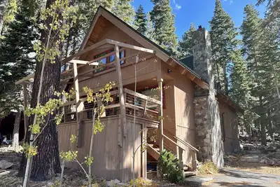 Image de Manzanita Grove Cabin- Walk to Beach & Forest
