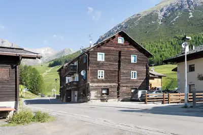 Image de Appartement \"Casa Canton\" avec vue sur les montagnes, jardin partagé et Wi-Fi
