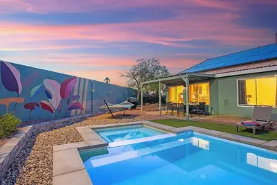 Image de Pool & Retro Arcade at 4br North Vegas Getaway