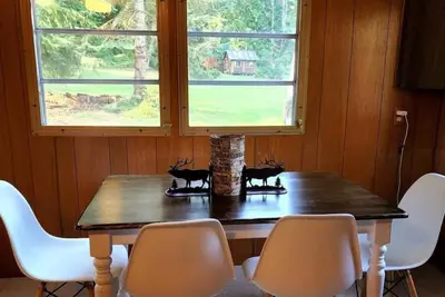 Image de Guest house near Mt Rainier w/ private fire pit area & Bbq