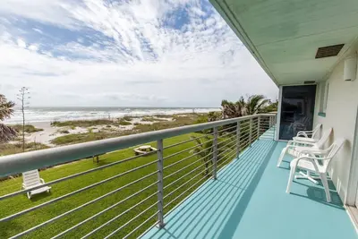 Image de 2nd floor beach condo