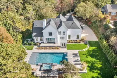 Image de Stunning Southampton Getaway - Sleeps 13