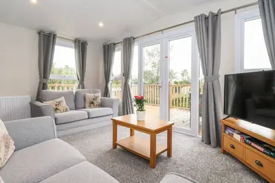Image de Meadowsweet Lodge, pet friendly, with a garden in Arkholme