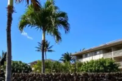 Image de Worldmark Kihei, steps to the beach across the street.