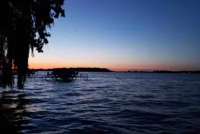 Image de Lakeside Getaway ★ 2 King Beds ★ Chain O Lakes