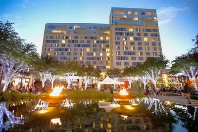 Image de Unwind and Indulge In Our Oasis! 3 Relaxing Units, Free Parking, Pool