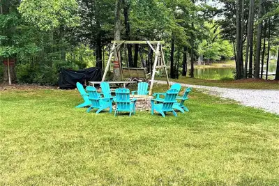 Image de Quiet Family Lakefront Getaway on Kerr Lake