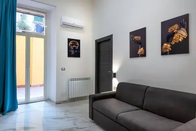 Image de Irooms via Foria 215Carlo 3 apartment