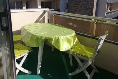 Image de Appartement agréable avec balcon  exposé sud sur parc calme et arboré
