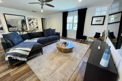 Image de Serenity - Stay 3br 2ba - South Lubbock
