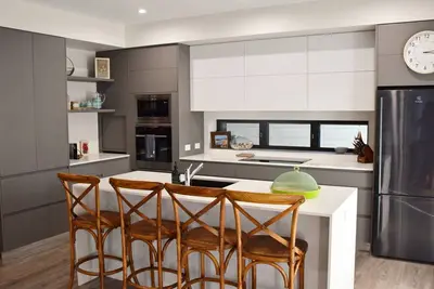 Image de Aurora on Gregory Apartment