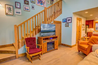 Image de Steps from Yellowstone- Barnes on Boundary Unit B