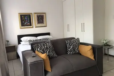 Image de Cozy Studio Apartment with Wifi backup