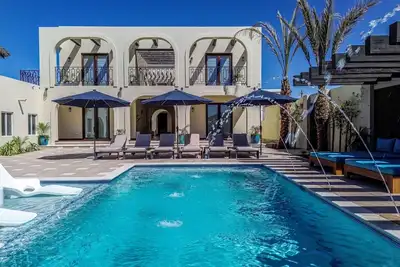 Image de Paz del Mar 24: Luxury 8 Bedroom Heated Pool, Private Chef & Housekeeping