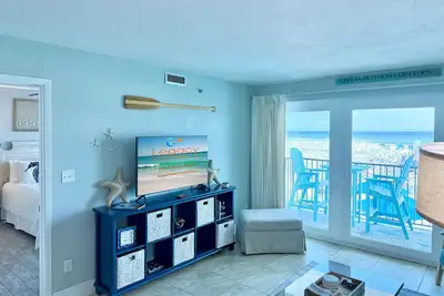 Image de So 205 2 Bd Beachfront Condo - Free Beach Service!