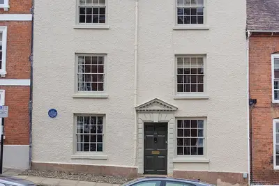 Image de Stunning townhouse in the heart of vibrant Ludlow.