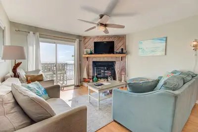 Image de 🌊Ocean Dunes 1504: Oceanfront 2br Condo w/ Community Pool🌊🌊