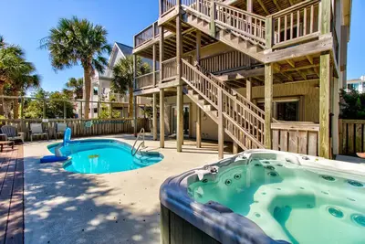 Image de ☀️Atlantic Views- Beautiful 8br Home with Private Pool and Hot Tub! ☀️
