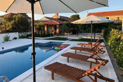 Image de Rustical Villa Navita Augustinus with pool