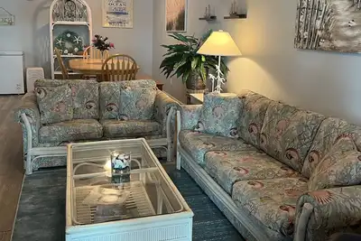 Image de 1st Floor Condo With Beach Access! 3 bedroom, 2 bath, Big porch!