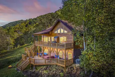Image de Mountain Views, Hot Tub, Pet-Friendly, 3bd/2ba Cabin