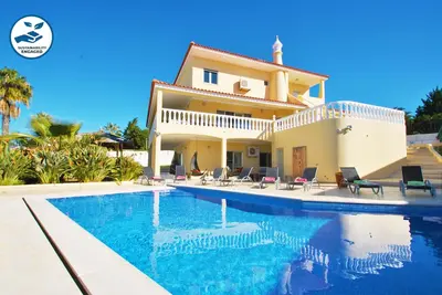 Image de Villa w/ Bbq and Pool in Albufeira