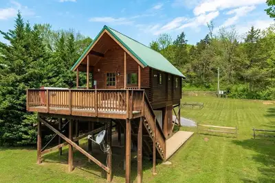 Image de Shenandoah River & Mountain views close to Luray plus a hot tub! at Line cabin