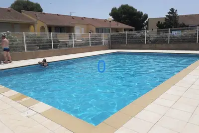 Image de Homerez - Maison à Gruissan, piscine partagée