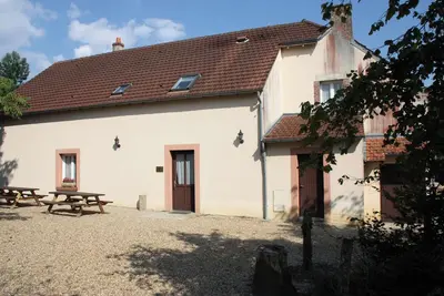 Image de Homerez - Maison spacieuse à Nevoy avec jardin de 200 m²