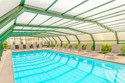 Homerez - Villa spacieuse à Florenville avec piscine privée