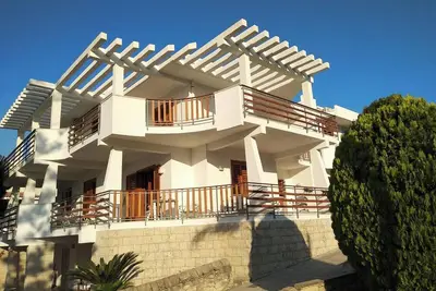Image de Homerez - Maison spacieuse à Fontane Bianche, vue mer