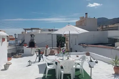 Homerez - Maison charmante à Íllar avec balcon et vue sur la montagne