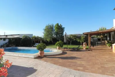 Image de Homerez - Villa élégante à Padul avec piscine privée