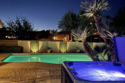 Image de Quiet 4-bedroom Scottsdale Home with Pool & Hot Tub in Great a Location!