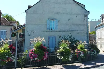 Image de Homerez - Appt Montargis, vue lac, parking