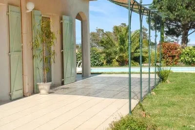 Image de Homerez - Villa reposante à Solaro avec piscine privée et jardin