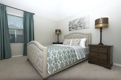 Image de Private! New! Clean! Gated! Sleeps 5 guests. 2br\/1ba, Fast WiFi, Free Parking.