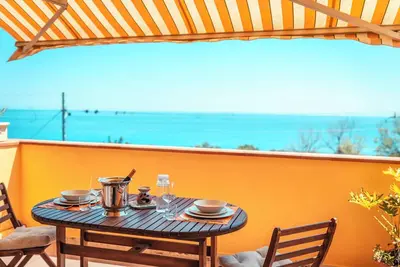 Image de Homerez - Appt Letojanni vue mer.