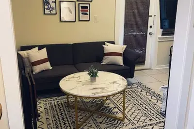 Image de Cute 2 Bedroom Retreat, walk to Downtown