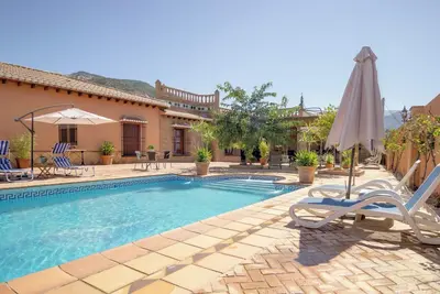 Image de Homerez - Villa à Padul avec piscine privée