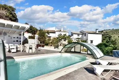 Image de Homerez - Villa élégante à Grenade avec piscine et jardin
