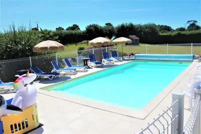 Image de Homerez - Maison charmante avec piscine partagée à Nehou
