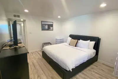 Image de Old Town Scottsdale 2 Bd 2 bath Condo Top Floor