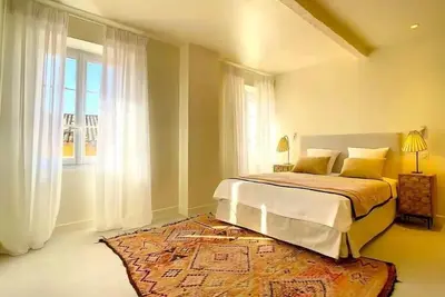 Image de Chic, Newly Renovated Apartment in Historic Le Suquet - Steps from Everything!