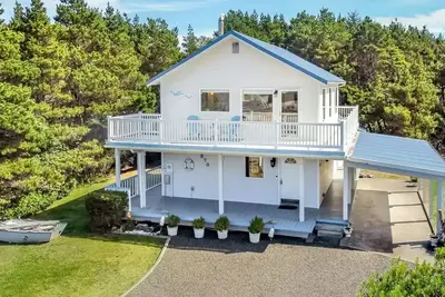 Image de Bluejay Beach House w\/ Hot tub, near Westport, Wa