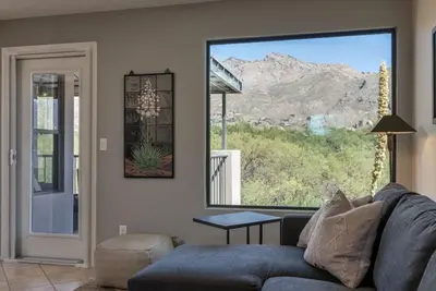 Image de Spectacular Mountain View! Private Second Floor, Two Bedroom, two bath Condo